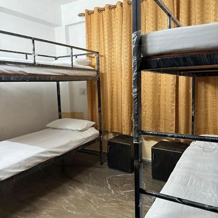 Sattva Cafe And Motel Rishikesh Exterior photo